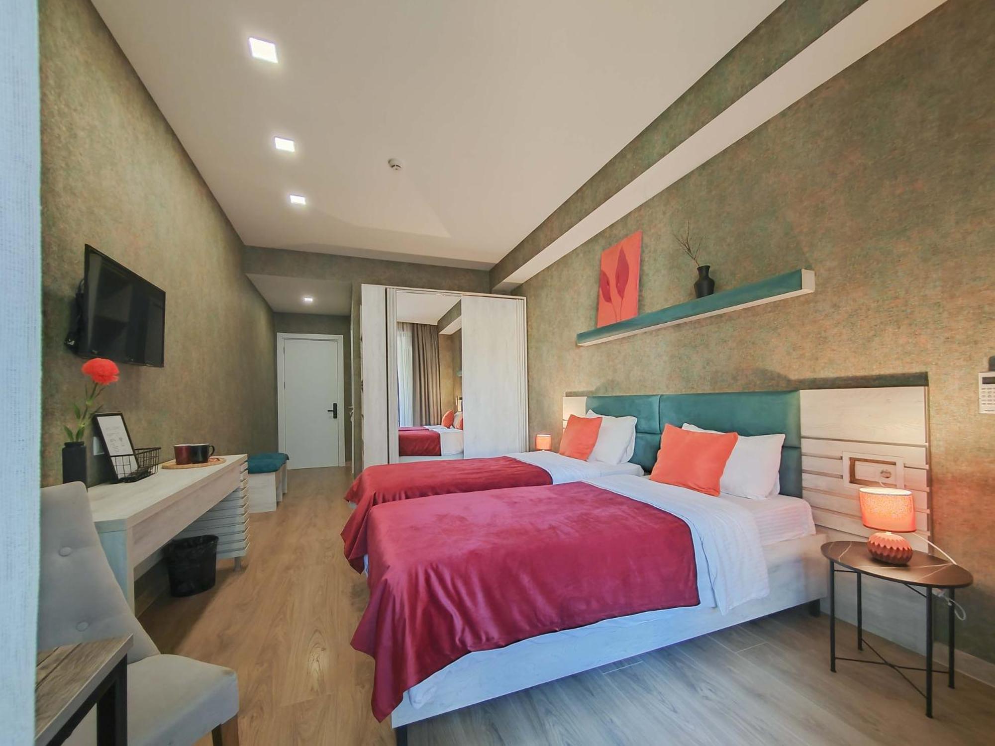 Round Garden Hotel Tiflis Dış mekan fotoğraf