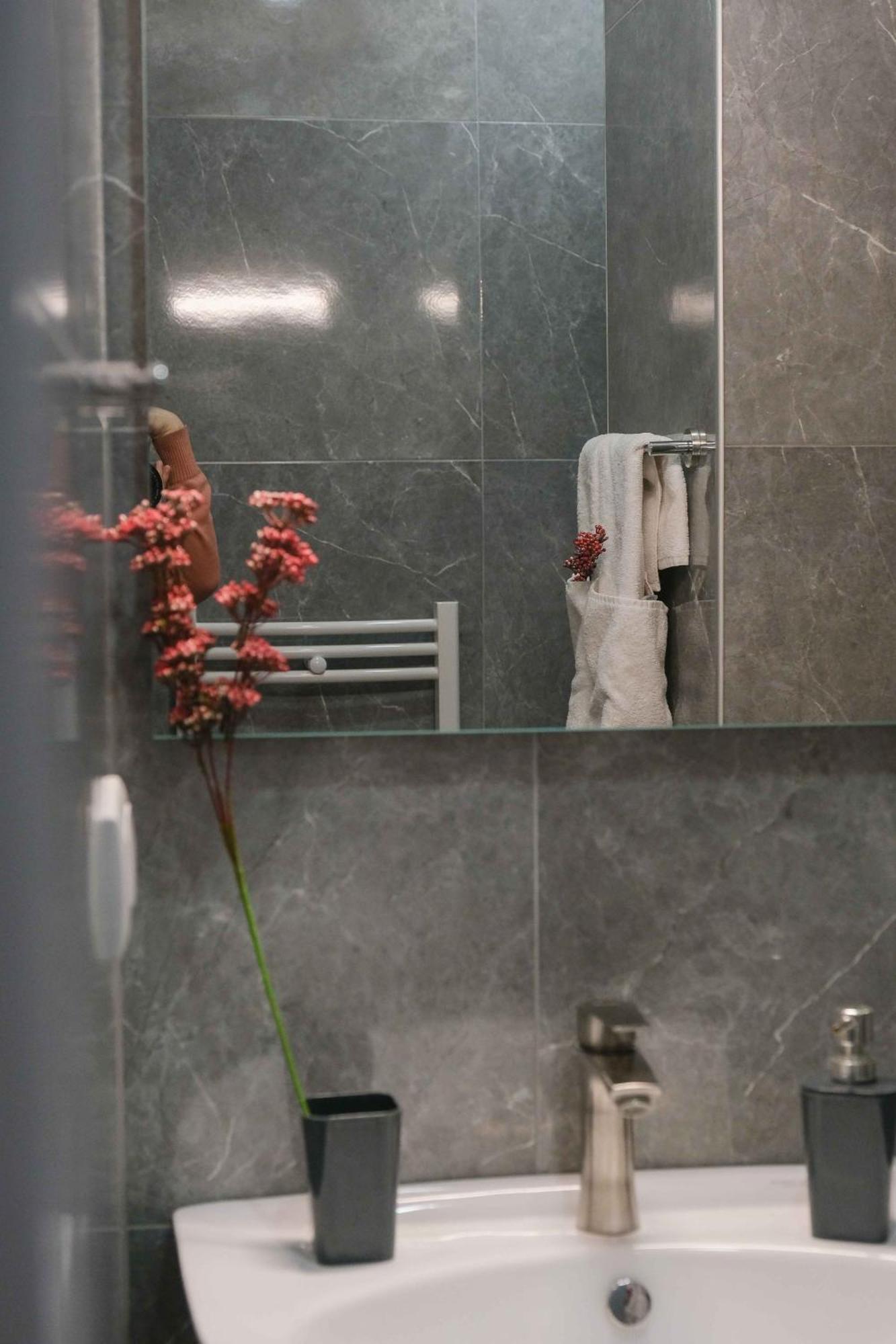 Round Garden Hotel Tiflis Dış mekan fotoğraf