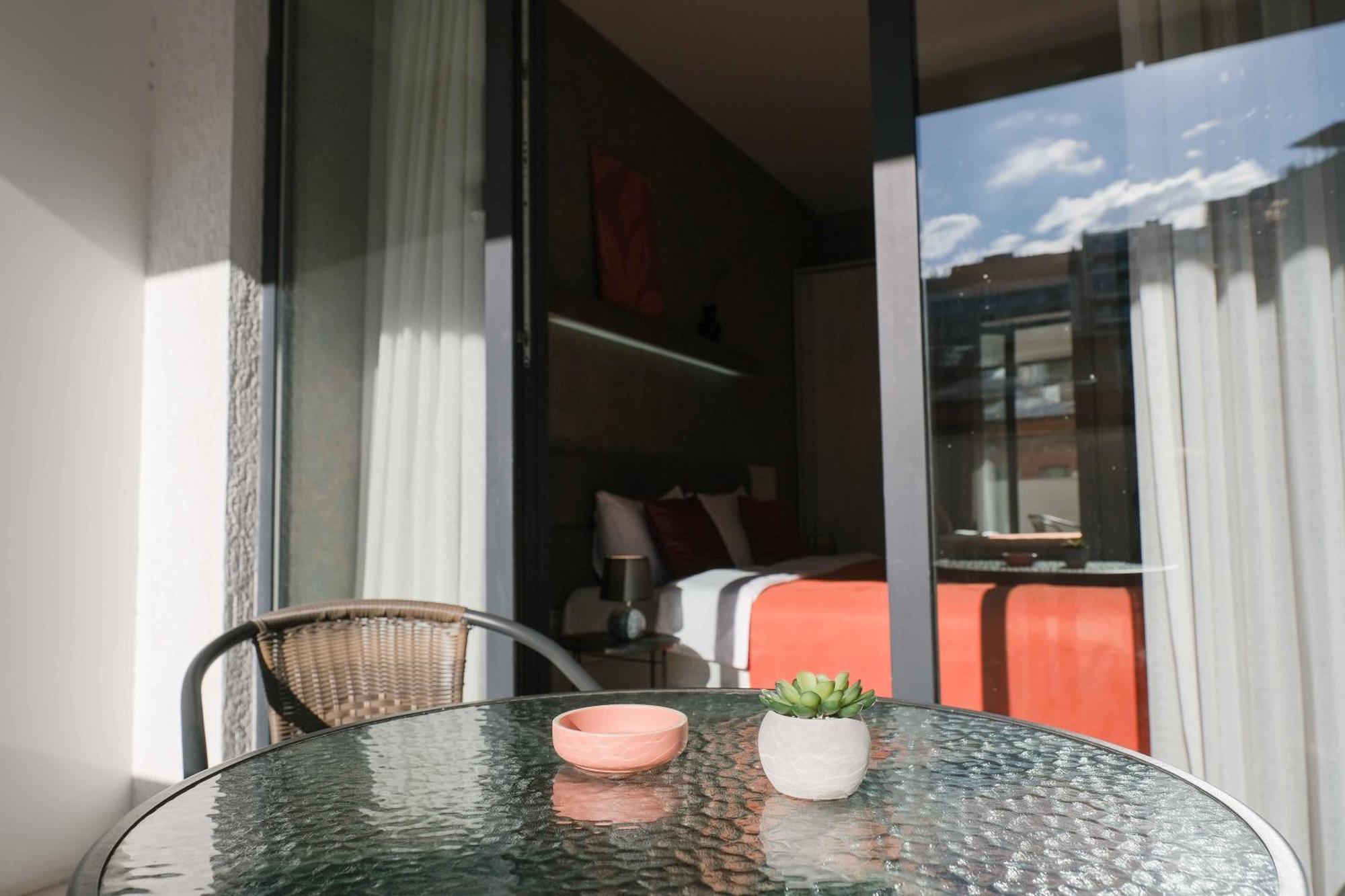 Round Garden Hotel Tiflis Dış mekan fotoğraf