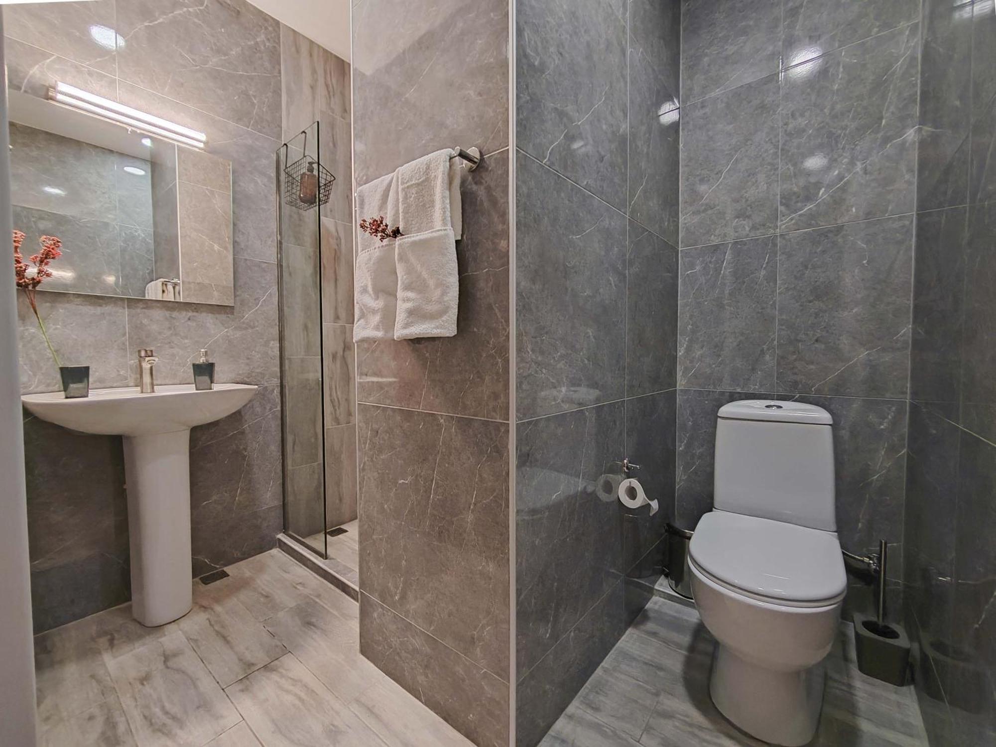 Round Garden Hotel Tiflis Dış mekan fotoğraf