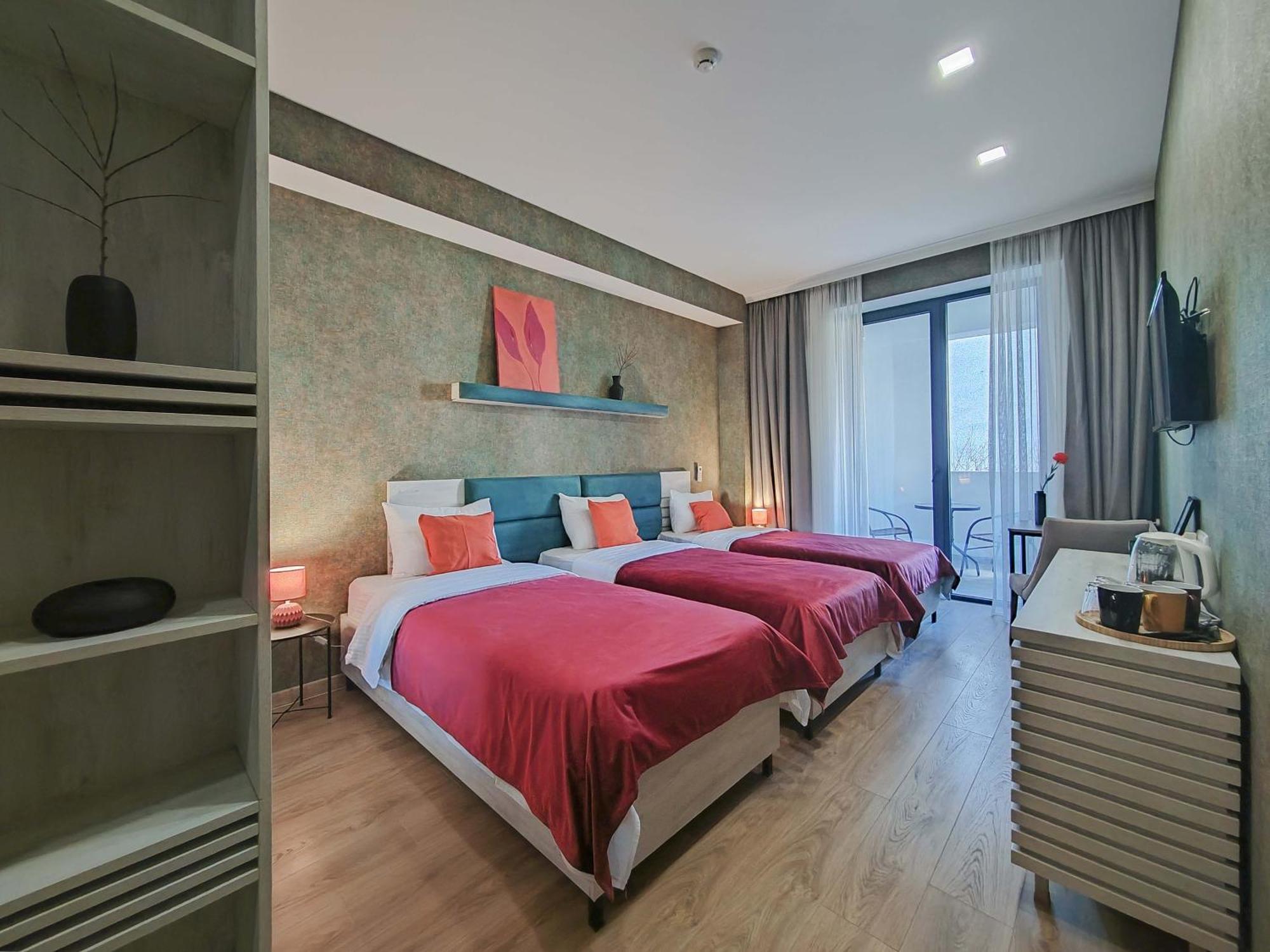 Round Garden Hotel Tiflis Dış mekan fotoğraf